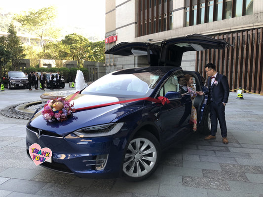 Tesla Model X 結婚花車